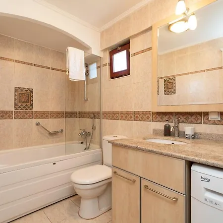 Belek Kadriye Mahallesi 4+1 Oezel Havuzlu Villa * Belek