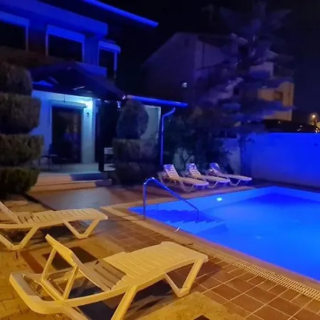 Villa Belek Kadriye Mahallesi 4+1 Oezel Havuzlu Villa