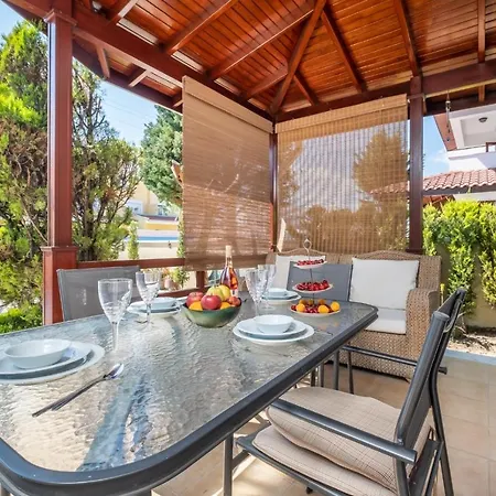 Villa Belek Kadriye Mahallesi 4+1 Oezel Havuzlu Villa Belek
