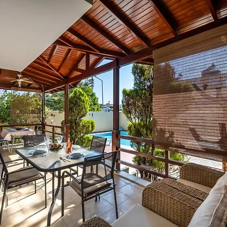 Belek Kadriye Mahallesi 4+1 Oezel Havuzlu Villa Villa