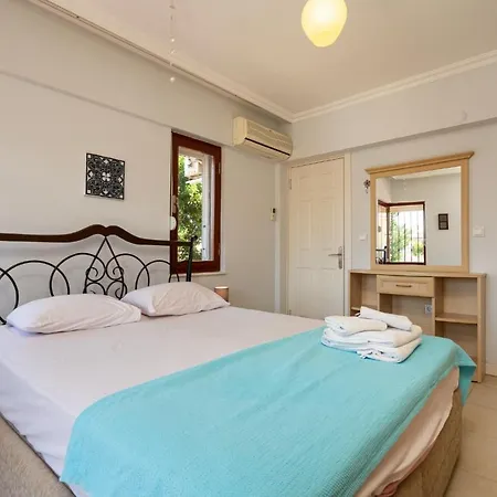 Villa Belek Kadriye Mahallesi 4+1 Oezel Havuzlu Villa Belek