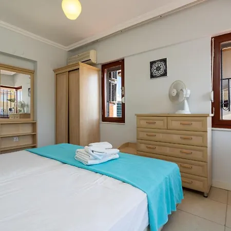 Belek Kadriye Mahallesi 4+1 Oezel Havuzlu Villa Villa