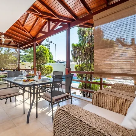 Belek Kadriye Mahallesi 4+1 Oezel Havuzlu Villa * Belek
